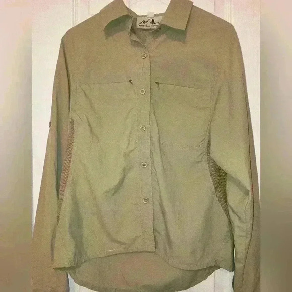 ~FREE WITH PURCHASE~2 FOR 15$ button down top- (#91) - Picture 1 of 10